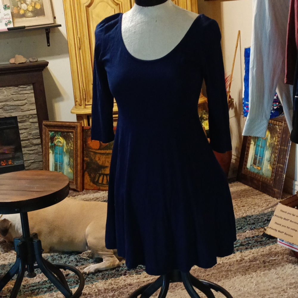 Womens Dress Sz Med L Blue Mid length sleeve Curve Neck Stretch Tshirt feel